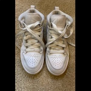 Nike air Jordan 1 mid triple white